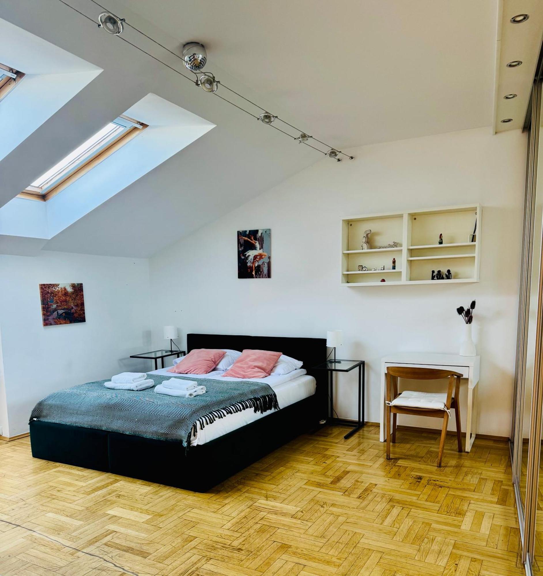 Luna Apartments Cracovia Esterno foto